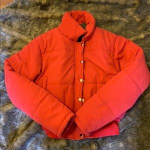 Red cropped puffed jacket